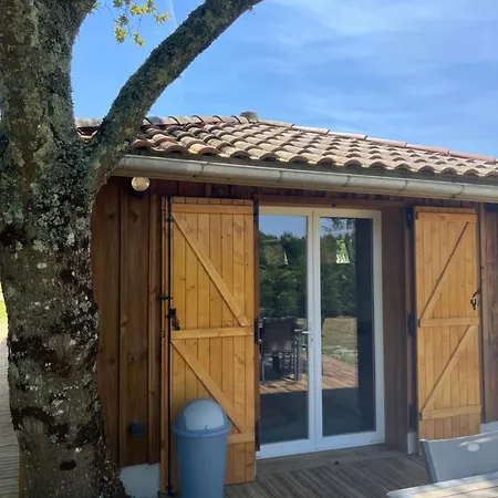 Gospodarstwo wiejskie Location Dans Un Airial *